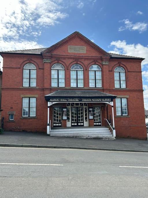 Ferienwohnung Rock Park Penthouse Llandrindod Wells Exterior foto